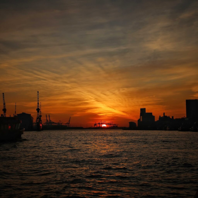 Lichterfahrt im Hamburger Hafen