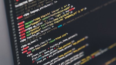Wie viel Zeit spart KI in der Software-Entwicklung?